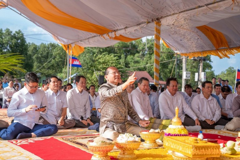 ឯកឧត្តម ម៉ៅ ធនិន អញ្ជើញ​ជា​អធិបតី​ក្នុង​ពិធី​ក្រុង​ពាលី​សាងសង់​ស្ពាន និង​ផ្លូវ​ក្រវ៉ាត់​ក្រុង ជា​អំណោយ​ដ៏​ថ្លៃថ្លា​របស់ សម្តេច​ធិបតី ហ៊ុន ម៉ា​ណែ​ត នៅ​ខេត្ត​កំពត​