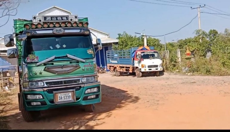 អាជ្ញាធរ​ខេត្ត​កែប ចុះ​ត្រួតពិនិត្យ​ទីតាំង​ស្តុក​ទំនិញ​ស្ករស​មួយកន្លែង នៅ​ស្រុក​ដំណាក់​ចង្អើរ​