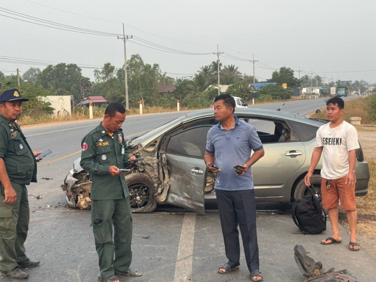 រថយន្ត​ដឹក​ប្រេង​ក្រុមហ៊ុន សូគីម៉ិច បើក​ខ្វះ​ការប្រុងប្រយ័ត្ន​បុក​ជាមួយ​រថយន្ត Prius បណ្តាល​ឱ្យ​បុរស​ជនជាតិ​ស្រីលង្កា​ម្នាក់​ស្លាប់​ភ្លាមៗ​នៅ​ខេត្ត​កែប​